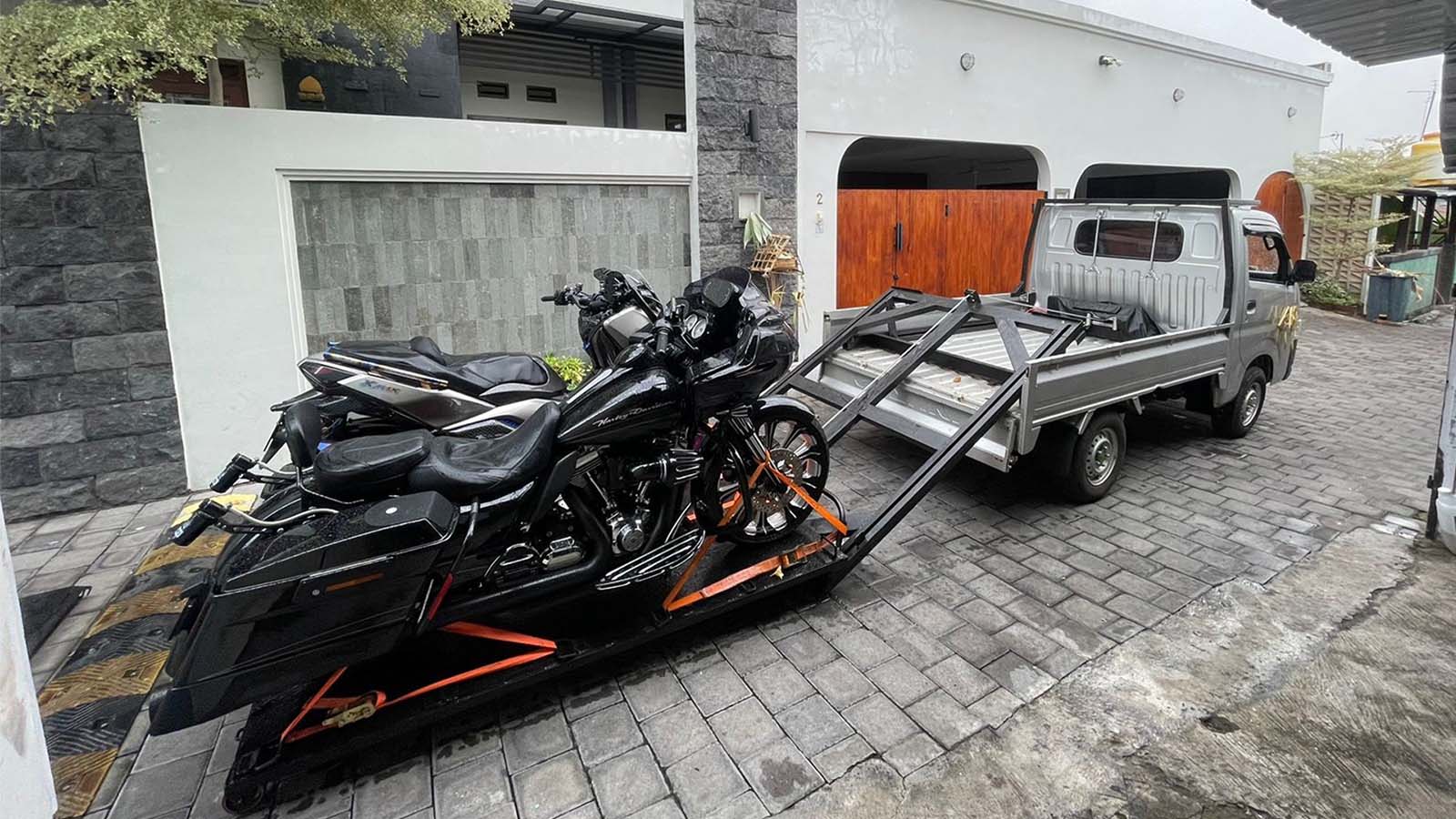 Proses derek mobil darurat di Bali oleh Namaste Towing